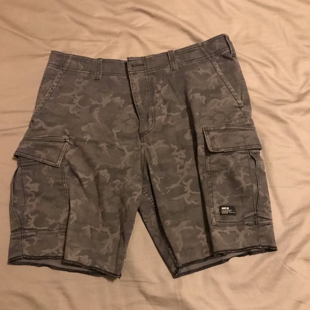Nike SB cargos